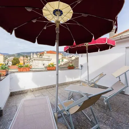 The Riviera Attico Terrazza * Lavagna