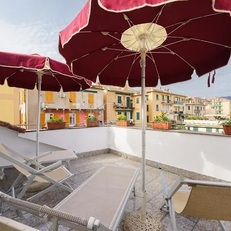 The Riviera Attico Terrazza Apartamento *