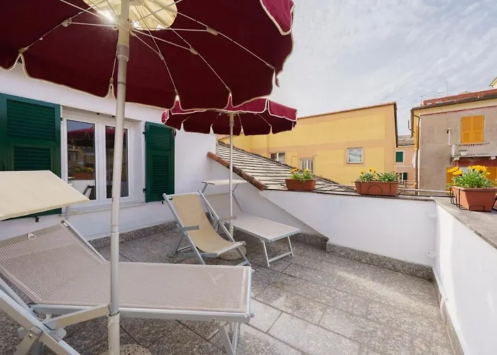 The Riviera Attico Terrazza Апартаменты *